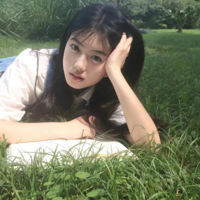 比基尼琼斯和爱的圣殿